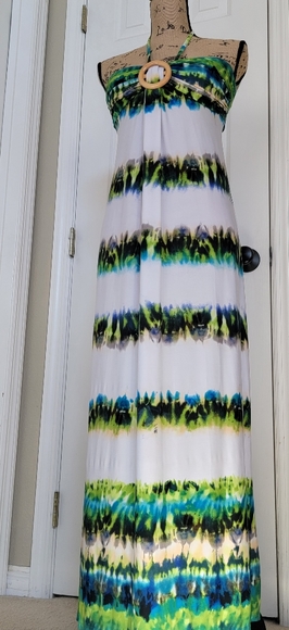 Dress - Picture 2 of 4